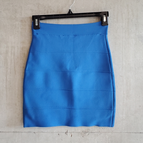 BCBGMAXAZRIA Simone Bandage Skirt in Blue / XS - Picture 3 of 5